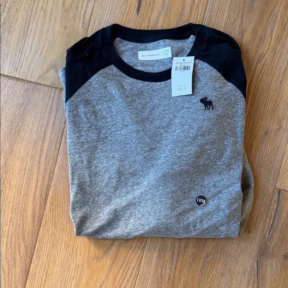 Abercrombie & Fitch Heather Gray and Black Crewneck
